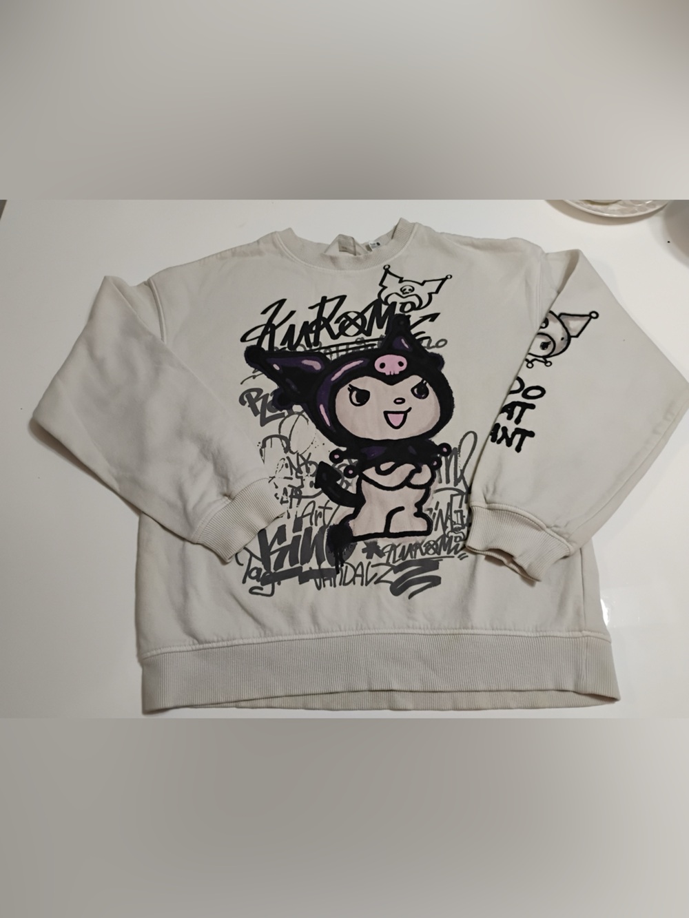 H&M Cream Kids Shorts with Purple Piglet Graphic